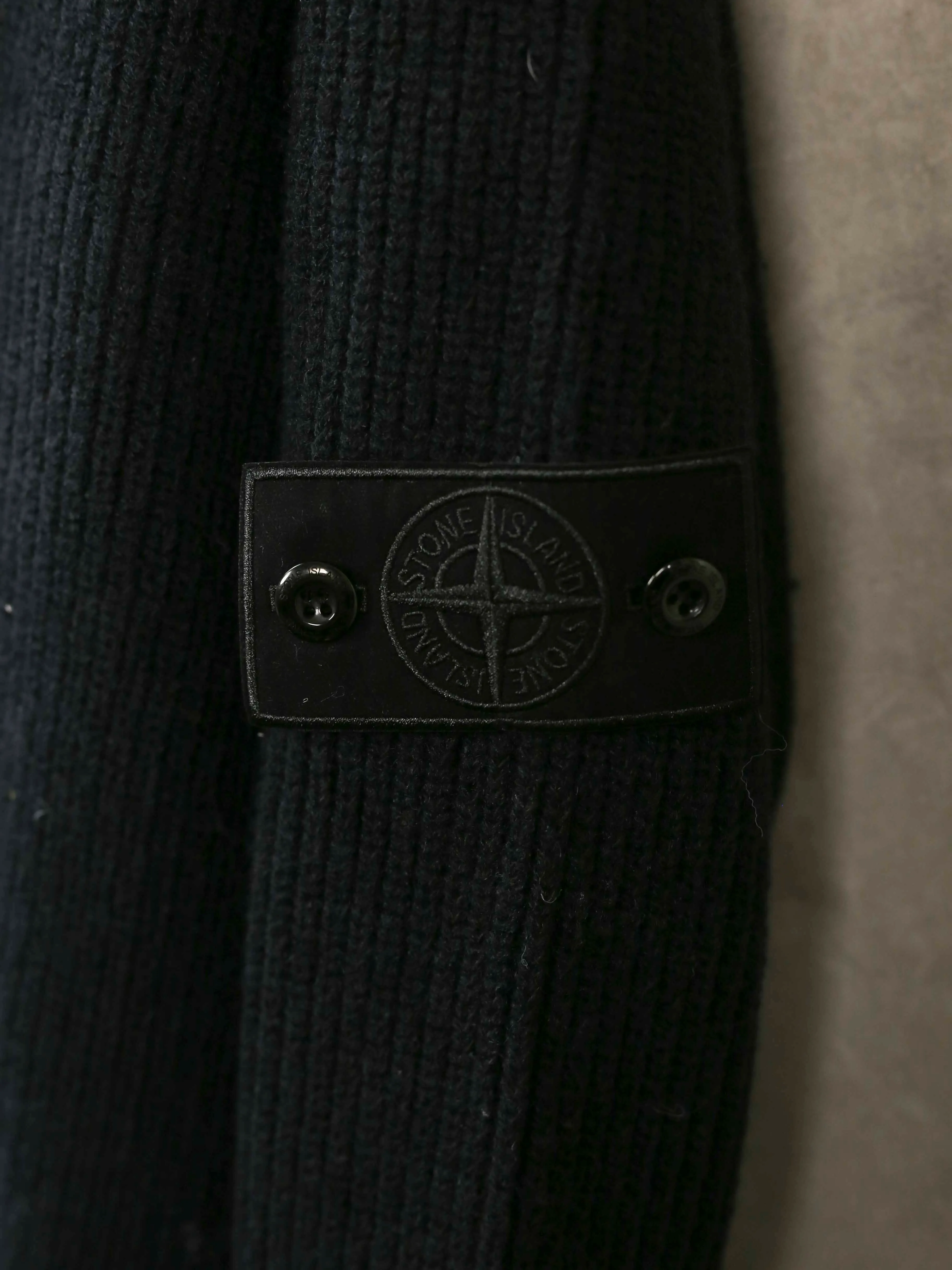 Actual shot of black details # P280